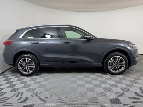 Certified 2025 Audi Q5 Premium w/ Convenience Package AWD/4WD image 8
