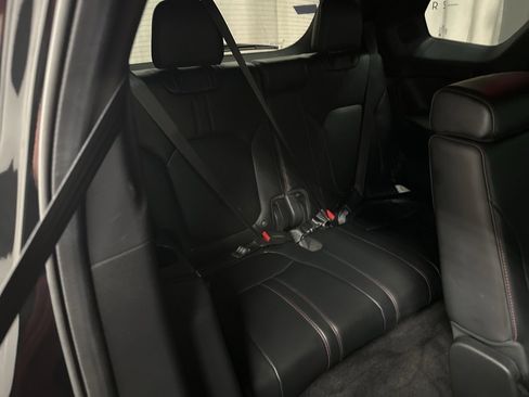 Used 2025 Honda Pilot Black Edition image 23