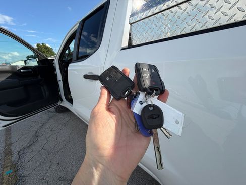 Used 2020 Chevrolet Silverado 1500 W/T w/ WT Convenience Package AWD/4WD image 8