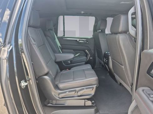 Certified 2025 Chevrolet Suburban RST w/ Advanced Technology Package AWD/4WD image 18