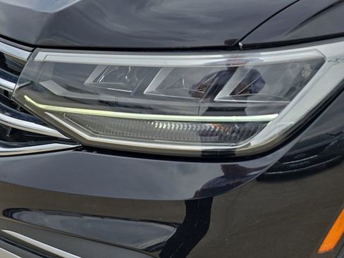 Used 2024 Volkswagen Tiguan Wolfsburg Edition image 35