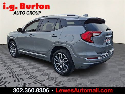 Used 2024 GMC Terrain Denali image 4