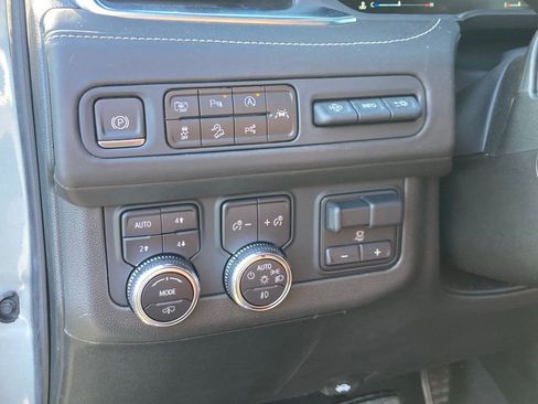 Used 2023 GMC Yukon Denali Ultimate AWD/4WD image 14