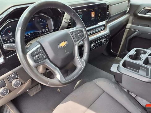 Used 2025 Chevrolet Silverado 1500 LT RWD image 15