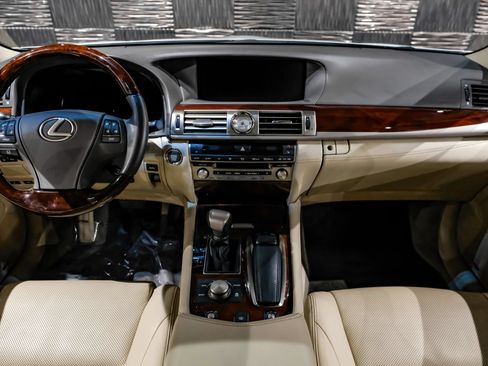 Used 2015 Lexus LS 460 L RWD image 11