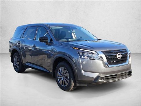 New 2025 Nissan Pathfinder S image 7