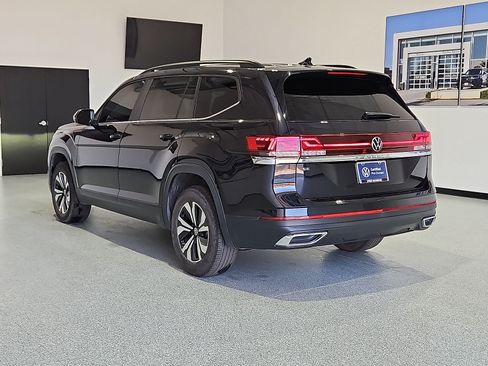 Used 2024 Volkswagen Atlas SE FWD image 6