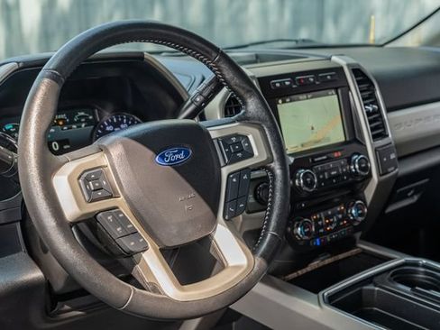 Used 2018 Ford F350 Lariat w/ Lariat Ultimate Package AWD/4WD image 24