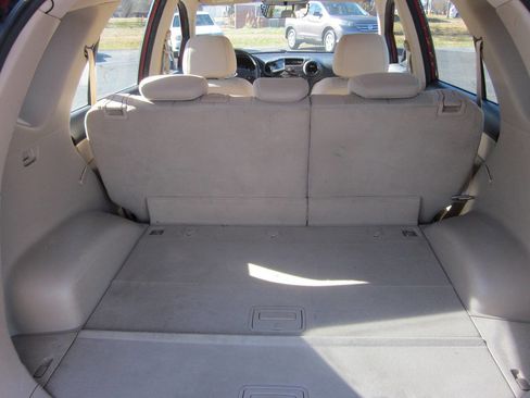 Used 2008 Kia Rondo LX w/ Convenience Pkg image 13