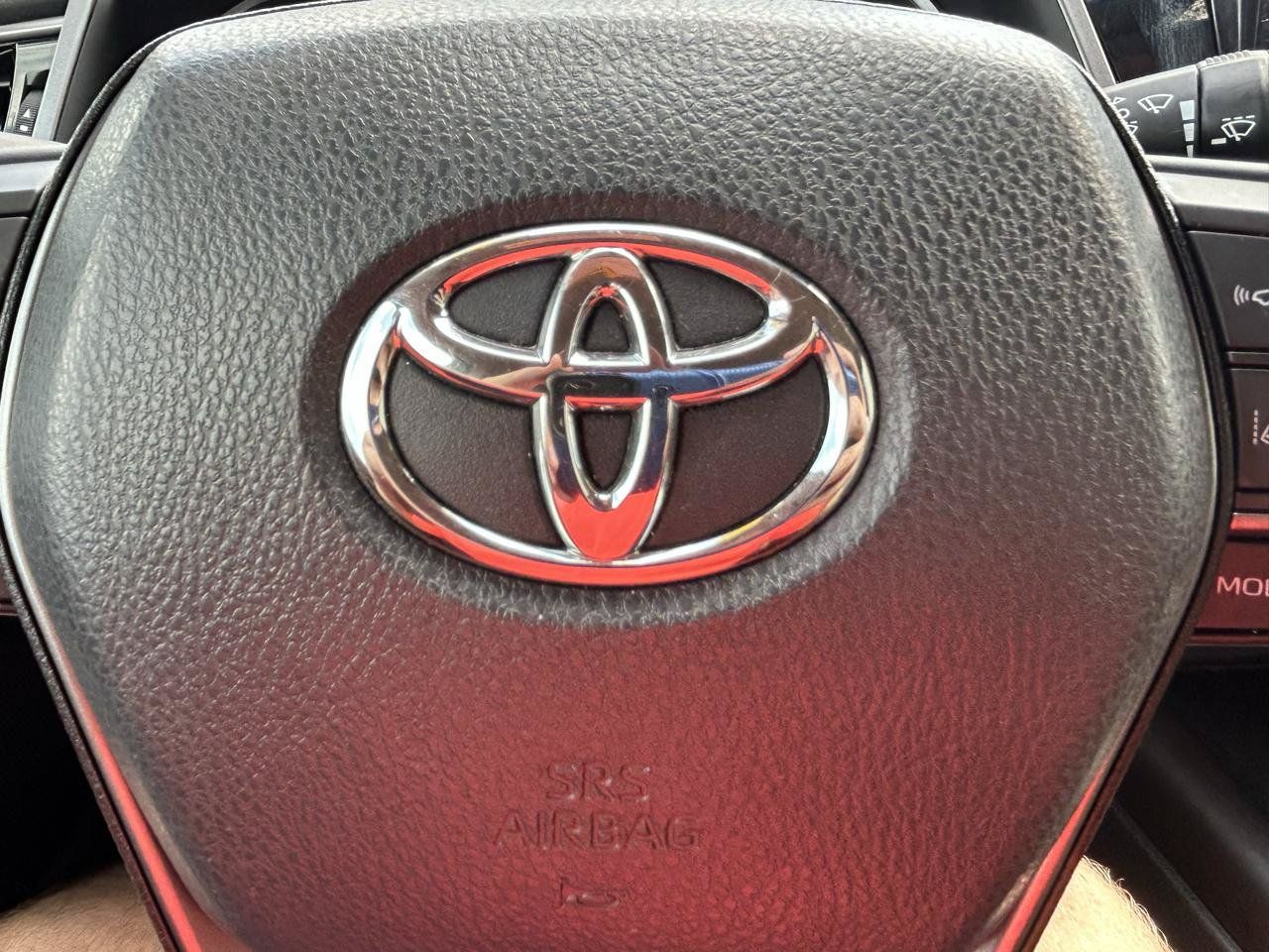 Used 2022 Toyota Camry SE FWD image 22