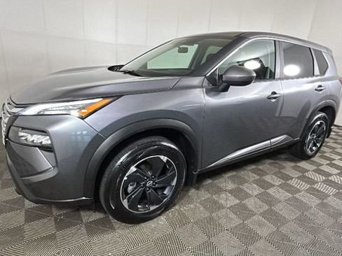 Certified 2026 Nissan Rogue SV AWD/4WD image 6
