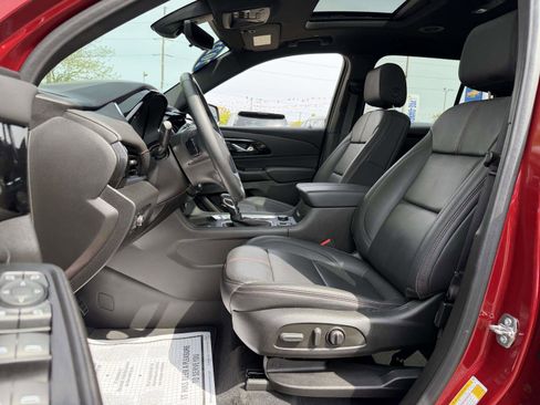 Used 2023 Chevrolet Traverse RS AWD/4WD image 9
