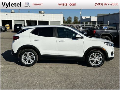 Certified 2023 Buick Encore GX Preferred w/ Cold Weather Comfort Package image 2