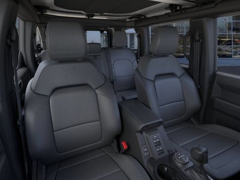 New 2025 Ford Bronco Badlands w/ Sasquatch Package AWD/4WD image 10