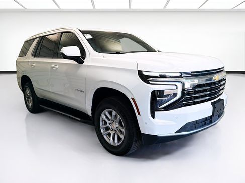Used 2025 Chevrolet Tahoe LT AWD/4WD image 3