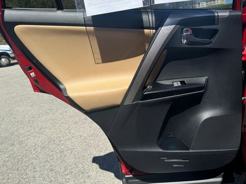 Used 2016 Toyota RAV4 Limited image 16