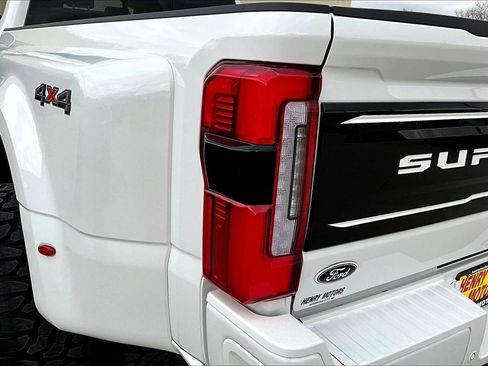 Used 2026 Ford F450 Platinum AWD/4WD image 25