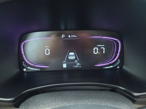 Used 2025 Kia Soul LX w/ LX Technology Package FWD image 26