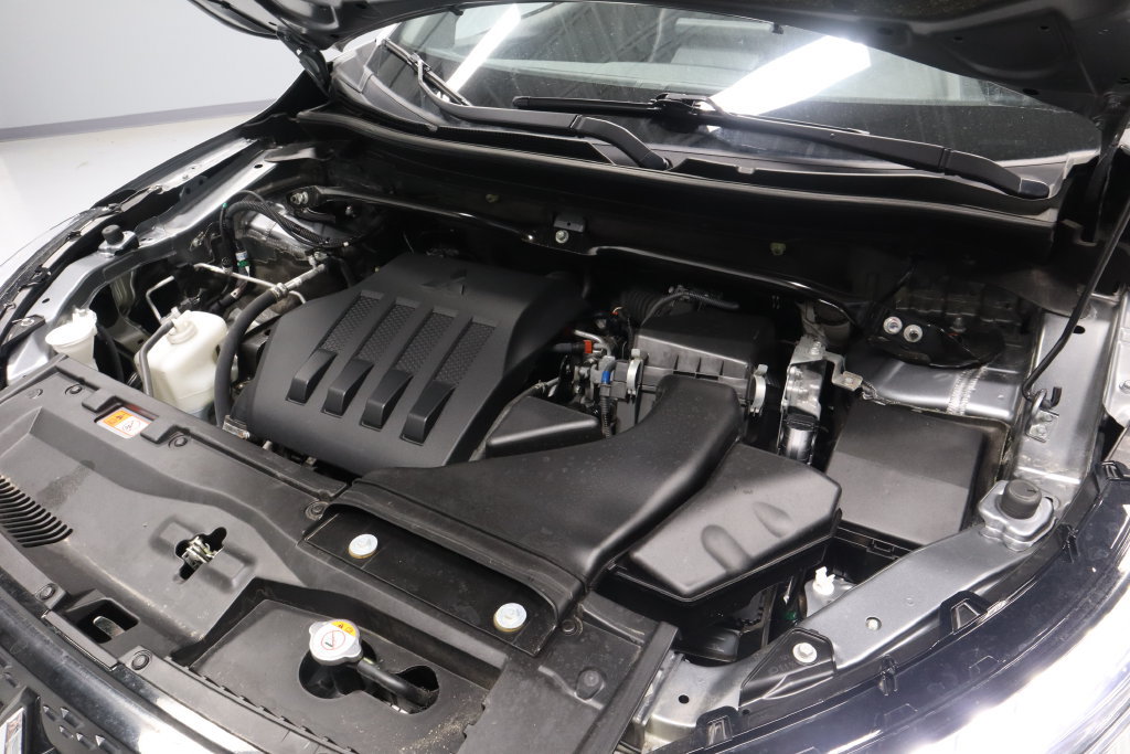 Used 2025 Mitsubishi Eclipse Cross SEL AWD/4WD image 17