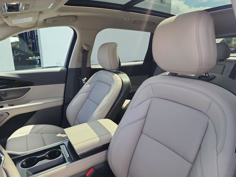 New 2025 Lincoln Nautilus Premier w/ Equipment Group 102A image 12