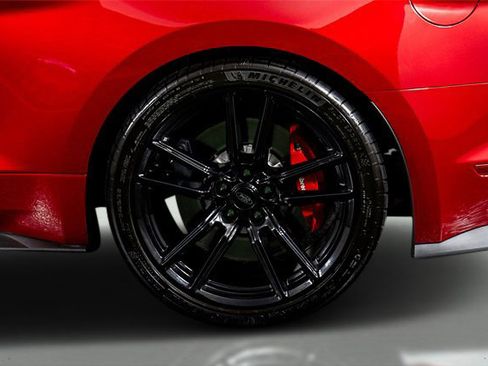 Used 2020 Ford Mustang Shelby GT500 w/ Technology Package image 25