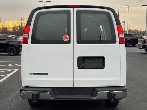 Used 2024 Chevrolet Express 2500 w/ Driver Convenience Package image 7