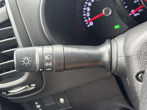 Used 2015 Kia Soul + FWD image 25