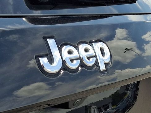 Used 2021 Jeep Grand Cherokee Limited w/ Trailer Tow Group IV AWD/4WD image 31