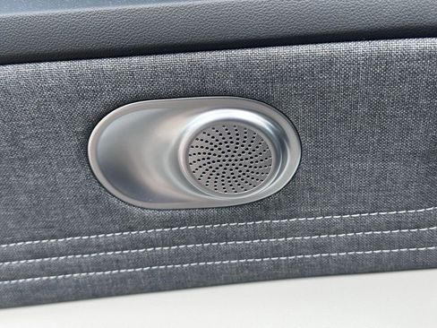 Used 2025 Hyundai Elantra Limited image 25