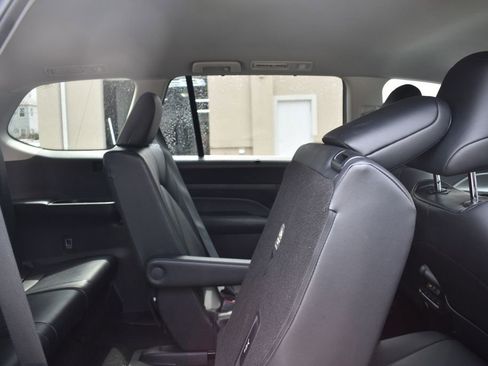 Used 2025 Toyota Grand Highlander FWD image 34