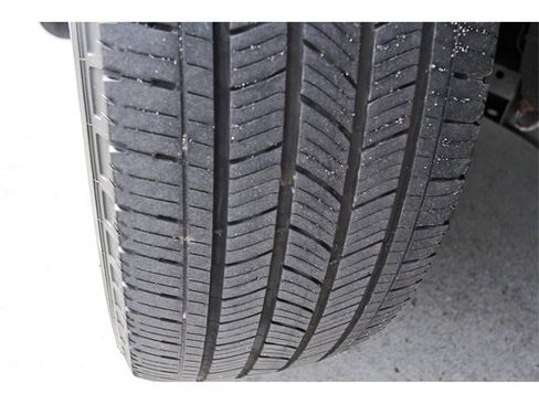 Used 2023 Ford Explorer King Ranch w/ Premium Technology Package image 29