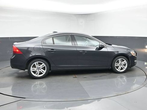 Used 2014 Volvo S60 T5 FWD image 9