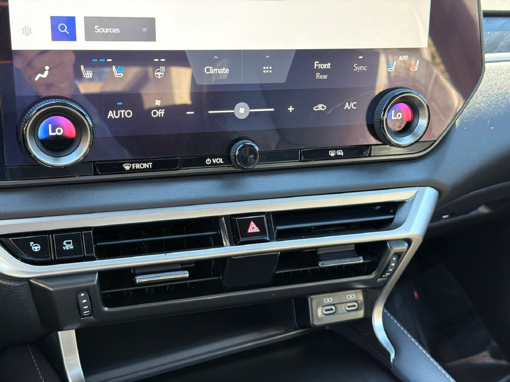 Used 2023 Lexus RX 350 Premium Plus w/ Accessory Package AWD/4WD image 28