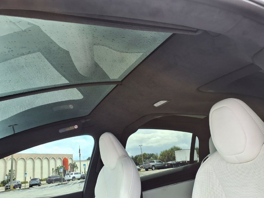 Used 2022 Tesla Model X Plaid AWD/4WD image 26
