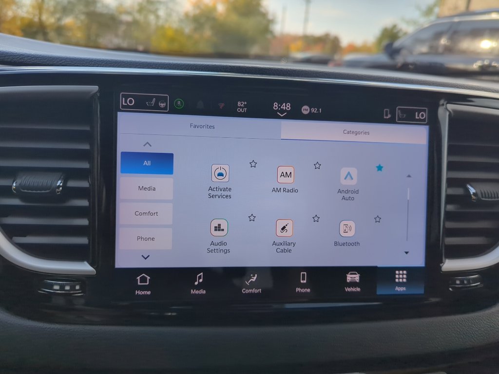 Used 2025 Chrysler Pacifica Select FWD image 18