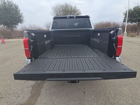 Used 2025 Toyota Tacoma SR5 image 12