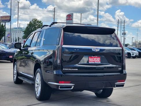 Used 2023 Cadillac Escalade ESV Luxury RWD image 7