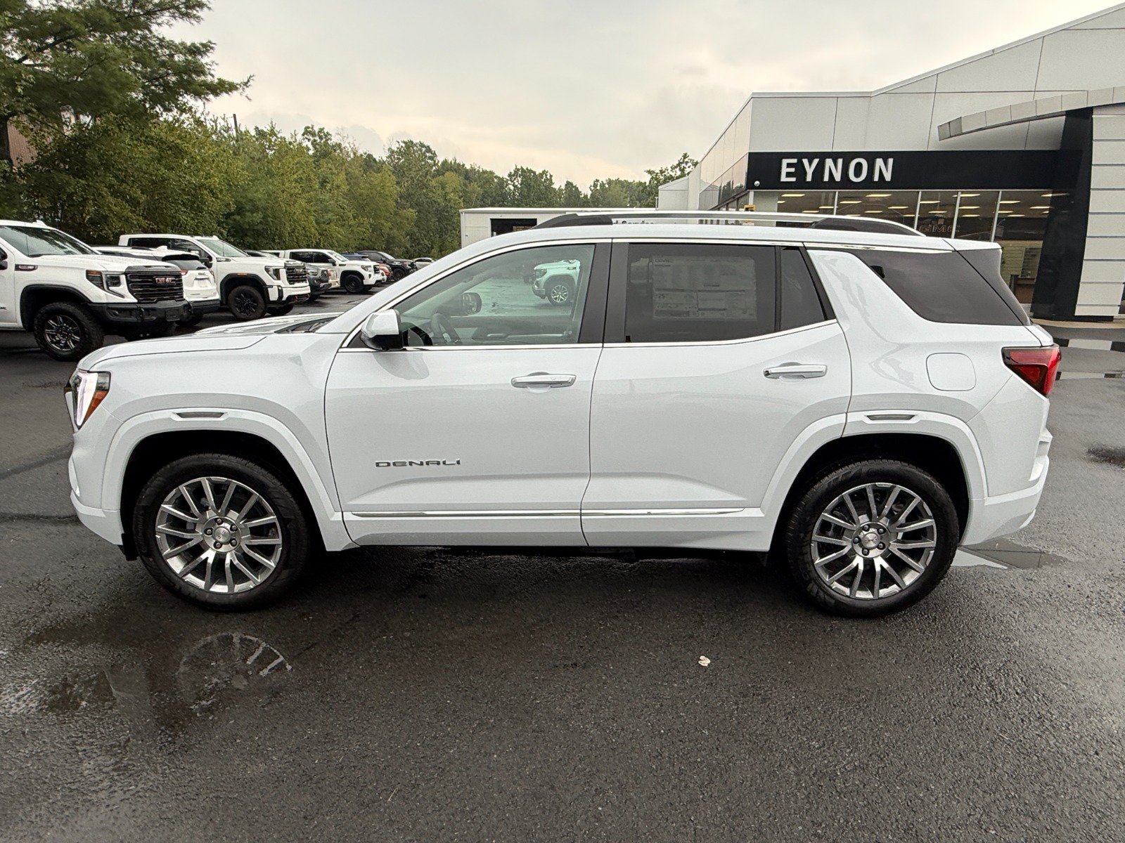 New 2027 GMC Terrain Denali AWD/4WD image 2