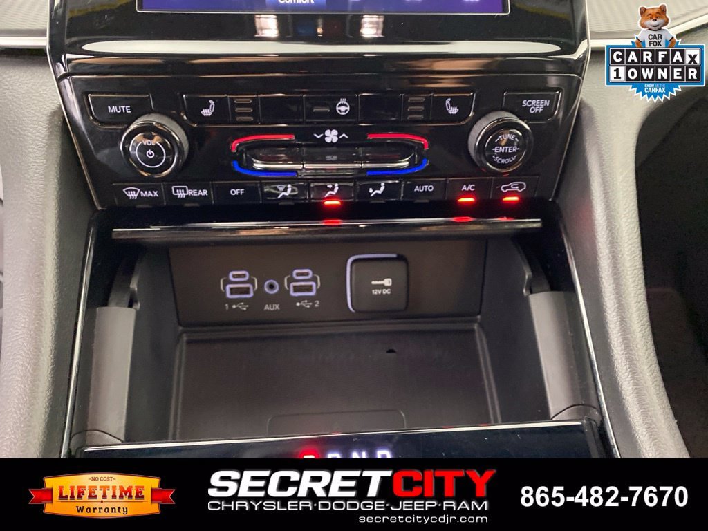 Used 2023 Jeep Grand Cherokee L Laredo AWD/4WD image 22