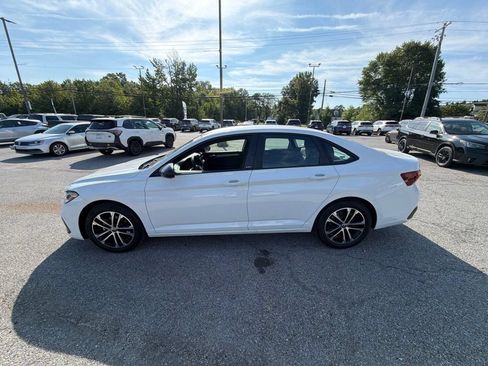 Used 2025 Volkswagen Jetta Sport FWD image 5
