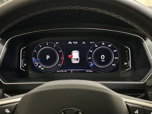 Certified 2023 Volkswagen Tiguan SEL R-Line image 29