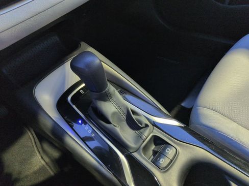 Used 2022 Toyota Corolla LE image 24