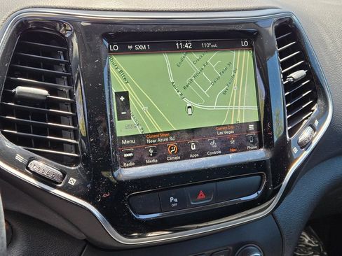 Used 2019 Jeep Cherokee Limited AWD/4WD image 20