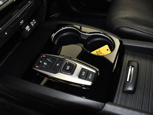 Used 2021 Honda Pilot Touring image 31