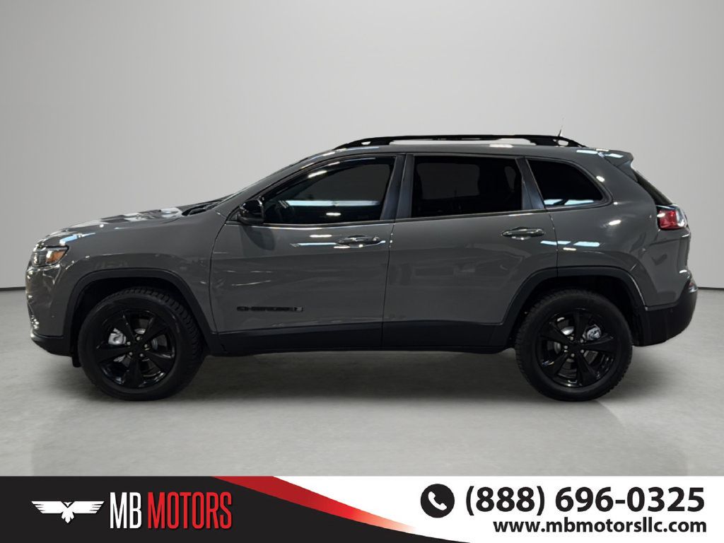Used 2023 Jeep Cherokee Altitude Lux AWD/4WD image 2