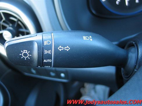 Used 2023 Hyundai Kona SEL AWD/4WD image 11
