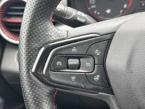 Certified 2024 Chevrolet Trax RS w/ Driver Confidence Package FWD image 21