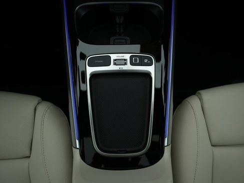 Used 2026 Mercedes-Benz GLB 250 4MATIC image 30