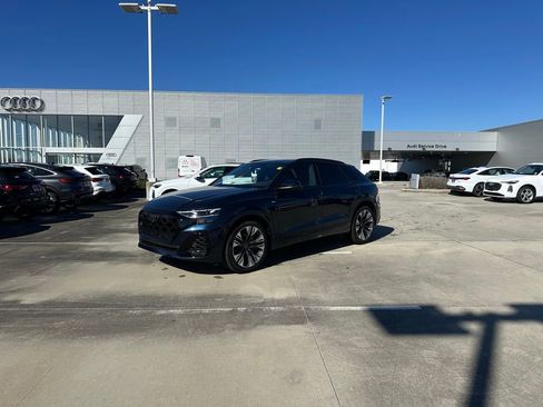 New 2026 Audi Q8 Premium Plus image 1