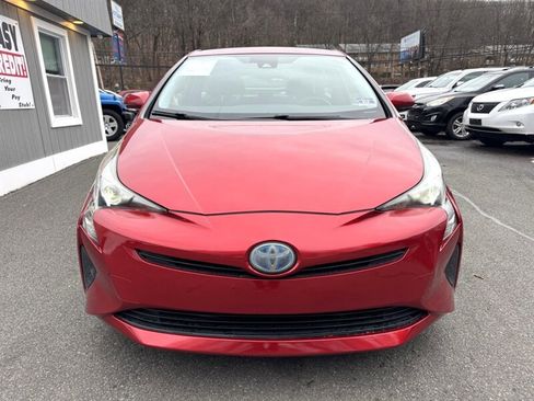 Used 2017 Toyota Prius Two image 2